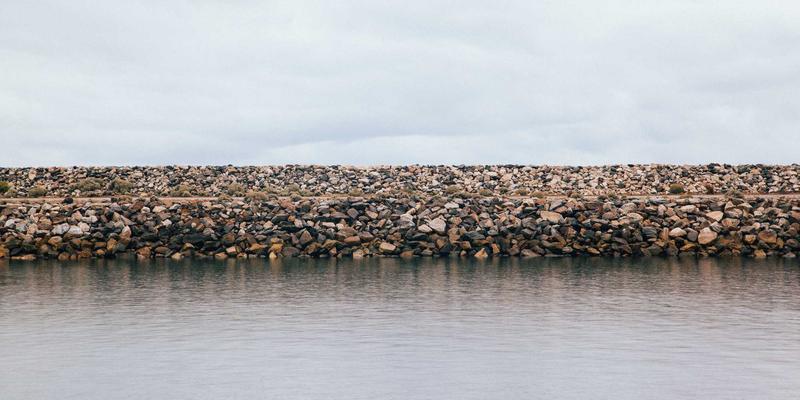 中国艺术品拍卖与古董鉴定的黄金时代：机遇、挑战与收藏智慧