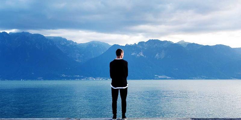 中国艺术品拍卖：在广州拍卖行如何平衡情感价值与投资回报？