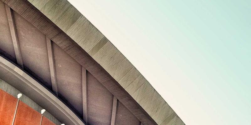 广州拍卖行专家揭秘：古籍善本拍卖中的版本学密码——宋元刻本、明内府刻本与批校题跋本的价值阶梯