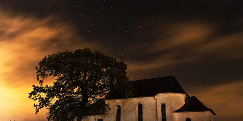 艺术品拍卖新焦点：广州拍卖行视角下的日本浮世绘与韩国古董跨文化收藏价值